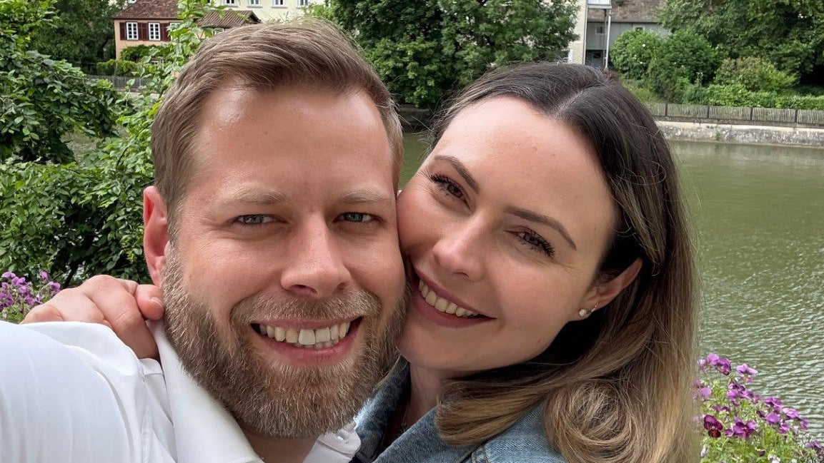Picture of the founder and her husband.